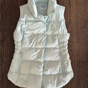 AthletaVest NEW without tags “Downtown Puffer Vest” in Glacier!